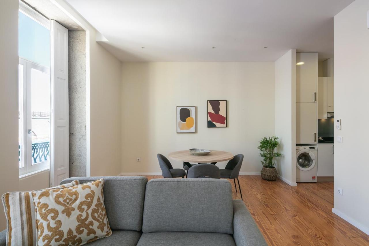 Bo - Fernandes Tomas Apartment Porto Bagian luar foto