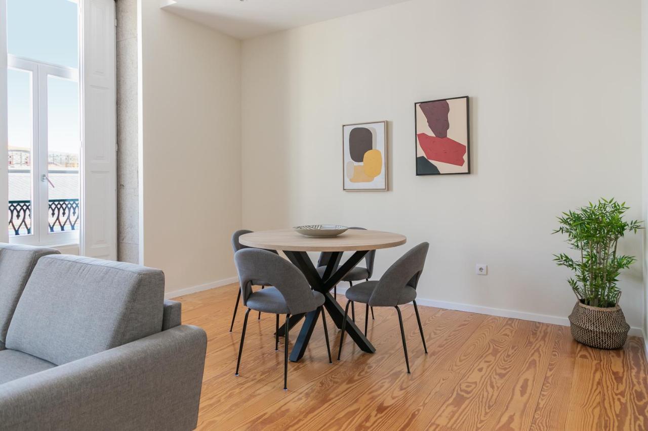 Bo - Fernandes Tomas Apartment Porto Bagian luar foto