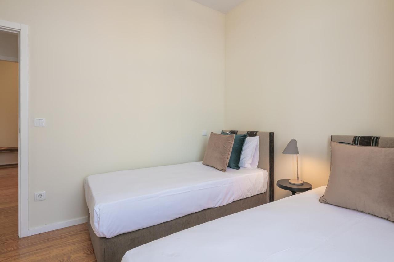Bo - Fernandes Tomas Apartment Porto Bagian luar foto
