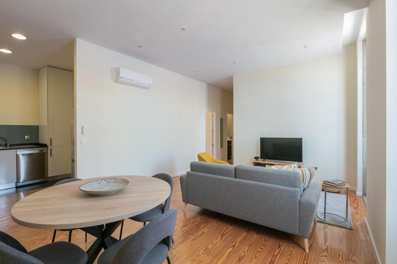 Bo - Fernandes Tomas Apartment Porto Bagian luar foto